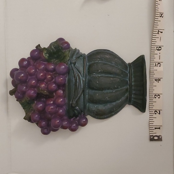 Walls Dicoretion - Picture 4 of 4